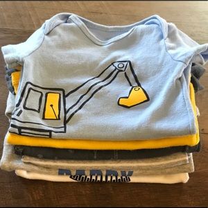 Carter’s 6 month Bodysuit Lot